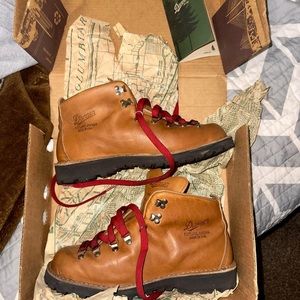 Danner boots 10.5 men used for a week American made boot
